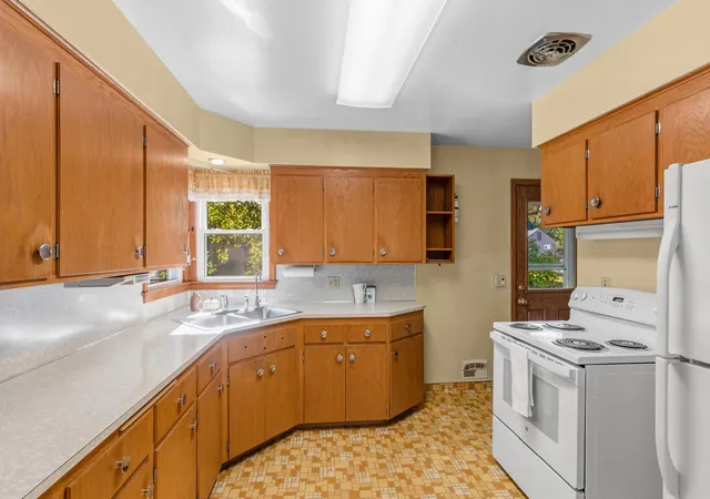 Photo 3 of Single family home for sale at 1195 7th Street NW, Saint Paul, MN 55112 | MLS# 7145461 | Listing updated on 2026-10-09