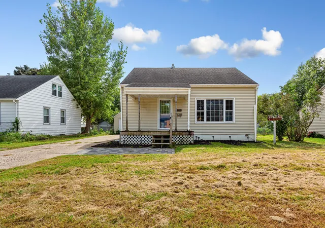 Single family home for sale at 1803 2nd Avenue SW, Austin, MN 55912 | MLS# 7145463