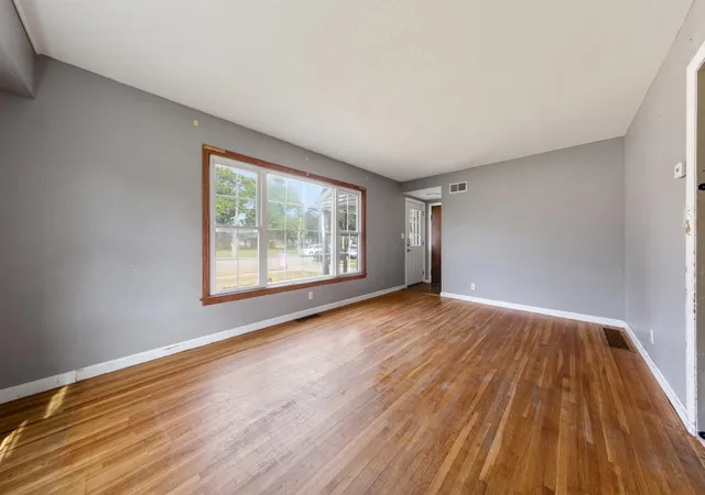 Photo 3 of Single family home for sale at 1803 2nd Avenue SW, Austin, MN 55912 | MLS# 7145463 | Listing updated on 2026-09-19