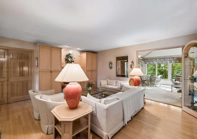 Photo 4 of House for sale at 7 Kaiser Ave, Minneapolis, MN 55441 | MLS# 7145468 | Listing updated on 2026-10-07