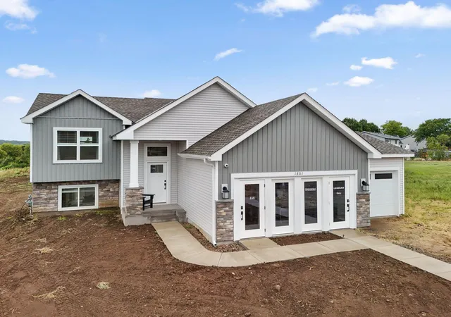 Photo 2 of Single family home for sale at 1801 Lincoln Ave, Saint Paul Park, MN 55071 | MLS# 7145485 | Listing updated on 2026-09-17