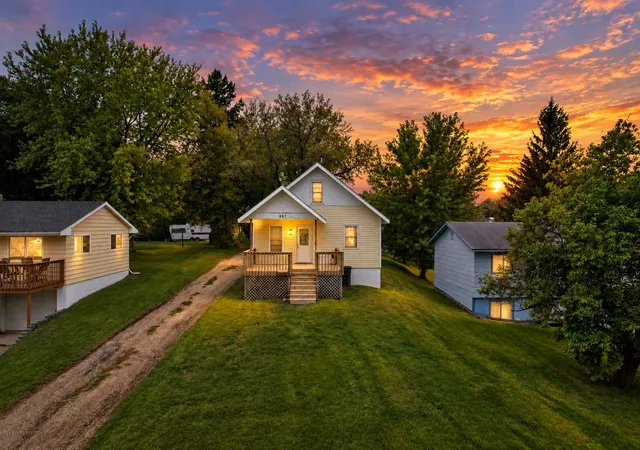 Photo 1 of Single family home for sale at 907 N Baird Ave, Fergus Falls, MN 56537 | MLS# 7145496 | Listing updated on 2026-10-06