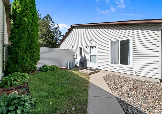 Photo 2 of Single family home for sale at 7390 Jensen Ave S, Cottage Grove, MN 55016 | MLS# 7145521 | Listing updated on 2026-09-17