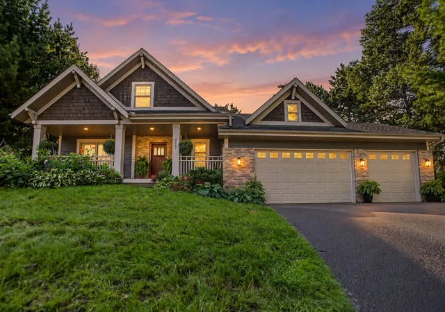 Photo 3 of Single family home for sale at 4844 Pinecroft Ct N, Stillwater, MN 55082 | MLS# 7145547 | Listing updated on 2026-10-05