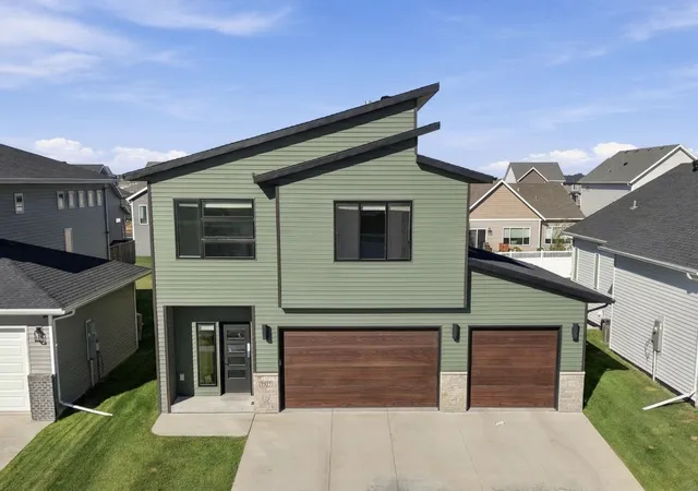 Photo 1 of Single family home for sale at 7327 Madelyn Ln S, Fargo, ND 58104 | MLS# 7145562 | Listing updated on 2026-10-14