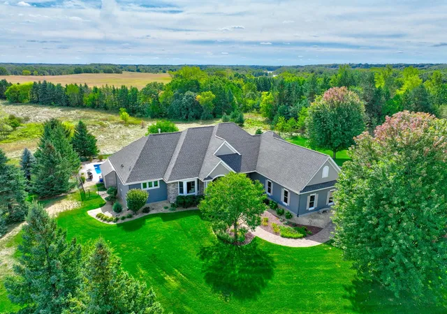 Photo 3 of Mansion for sale at 2928 Jonquil Trl N, Lake Elmo, MN 55042 | MLS# 7145566 | Listing updated on 2026-09-26