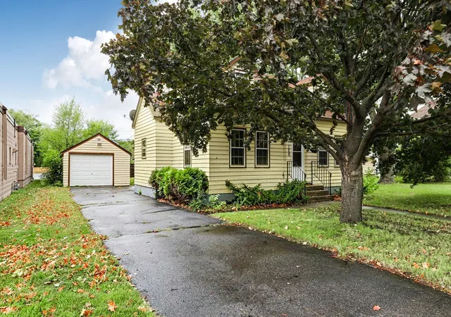 Photo 1 of Sale Pending at 129 7th Avenue Ne, Saint Cloud, MN 56304 | MLS# 7145570 | Listing updated on 2026-10-03