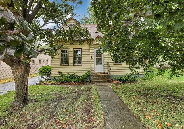 Photo 2 of Sale Pending at 129 7th Avenue Ne, Saint Cloud, MN 56304 | MLS# 7145570 | Listing updated on 2026-10-03