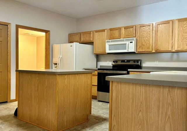 Photo 2 of Single family home for sale at 18092 69th Place N, Maple Grove, MN 55311 | MLS# 7145582 | Listing updated on 2026-10-01