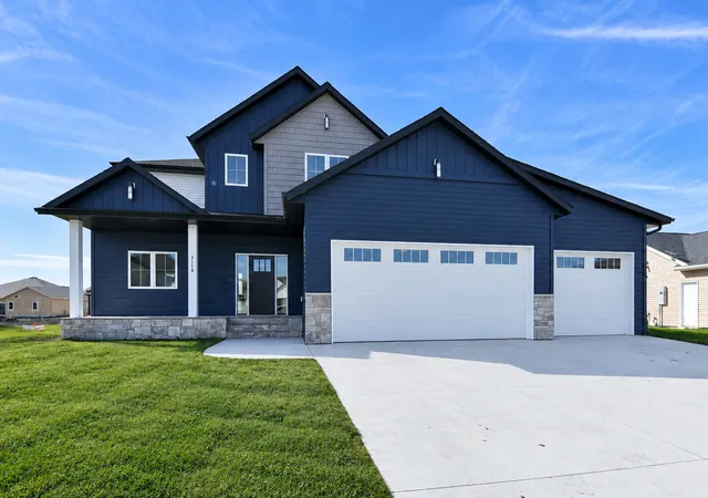 Photo 1 of Single family home for sale at 3154 Archer Pl S, Fargo, ND 58104 | MLS# 7145585 | Listing updated on 2026-09-20