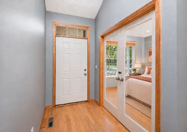 Photo 3 of Single family home for sale at 4871 Woodland Ave, Shakopee, MN 55379 | MLS# 7145588 | Listing updated on 2026-09-18