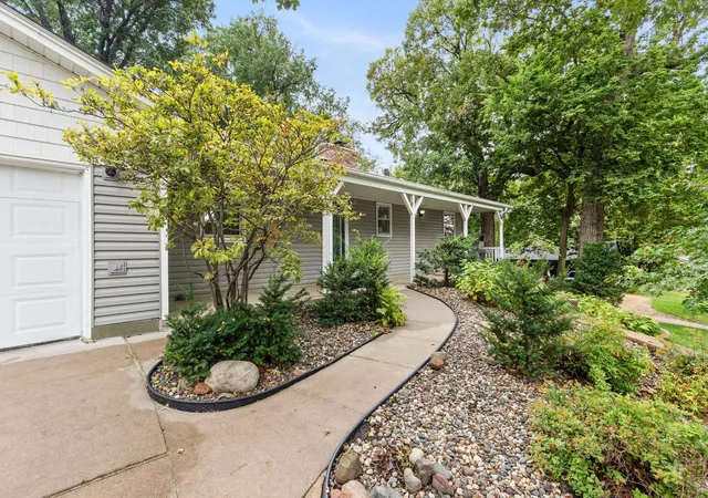 Photo 1 of Single family home for sale at 7181 Foxboro Ln, Saint Paul, MN 55125 | MLS# 7145592 | Listing updated on 2026-10-26