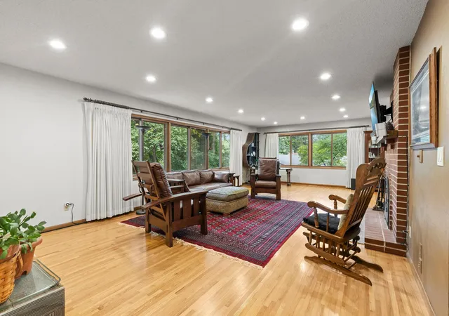 Photo 3 of Single family home for sale at 7181 Foxboro Ln, Saint Paul, MN 55125 | MLS# 7145592 | Listing updated on 2026-10-05