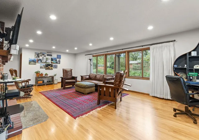 Photo 3 of Single family home for sale at 7181 Foxboro Ln, Saint Paul, MN 55125 | MLS# 7145592 | Listing updated on 2026-10-05