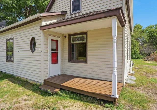 Photo 1 of Single family home for sale at 301 Main Ave N, Red Lake Falls, MN 56750 | MLS# 7145598 | Listing updated on 2026-09-30