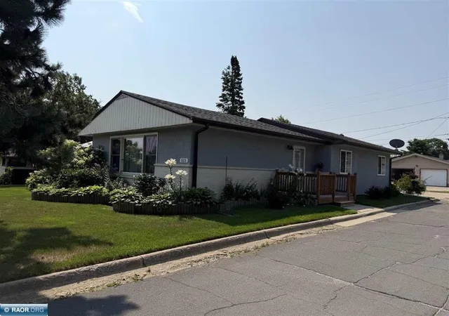 Photo 3 of Single family home for sale at 511 Indiana Ave W, Gilbert, MN 55741 | MLS# 7145610 | Listing updated on 2026-09-17