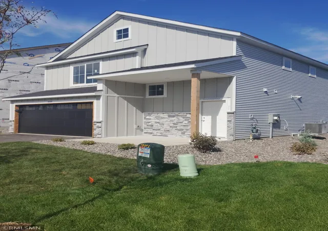 Photo 3 of Single family home for sale at 10581 Goodview Ave S, Cottage Grove, MN 55016 | MLS# 7145619 | Listing updated on 2026-09-17
