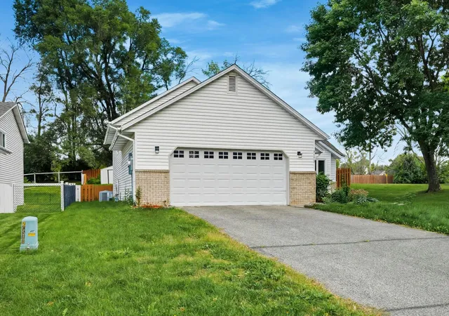 Photo 2 of Single family home for sale at 9179 Janero Ave S, Cottage Grove, MN 55016 | MLS# 7145620 | Listing updated on 2026-09-19