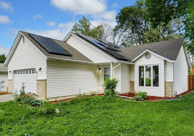 Photo 3 of Single family home for sale at 9179 Janero Ave S, Cottage Grove, MN 55016 | MLS# 7145620 | Listing updated on 2026-09-19