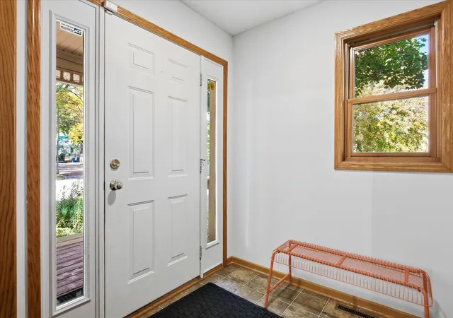 Photo 2 of Single family home for sale at 682 Harvard St, Saint Paul, MN 55107 | MLS# 7145636 | Listing updated on 2026-10-07