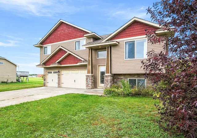 Photo 3 of Single family home for sale at 37960 Gerald Ave, North Branch, MN 55056 | MLS# 7145638 | Listing updated on 2026-10-08