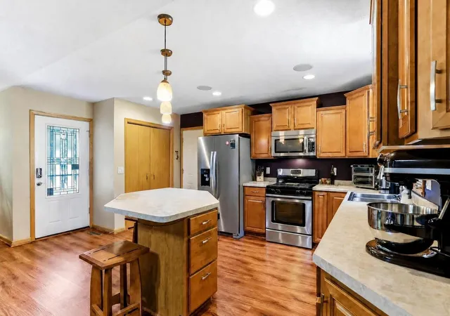Photo 2 of Single family home for sale at 8594 Underwood Ln N, Maple Grove, MN 55369 | MLS# 7145647 | Listing updated on 2026-10-02