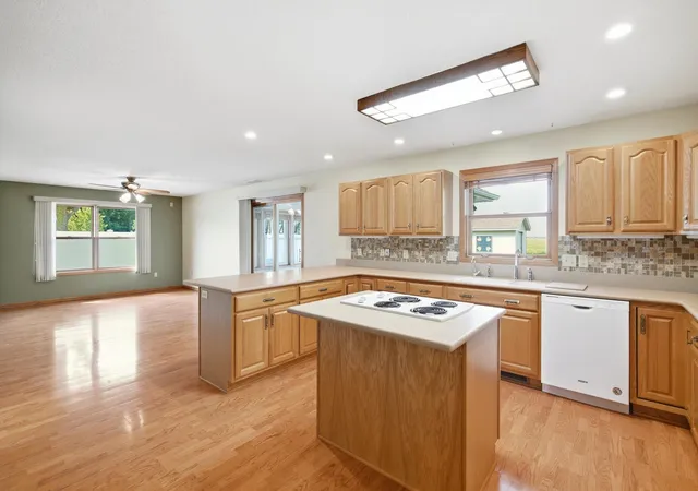 Photo 2 of Single family home for sale at 474 10th Avenue Sw, Wells, MN 56097 | MLS# 7145650 | Listing updated on 2026-09-21