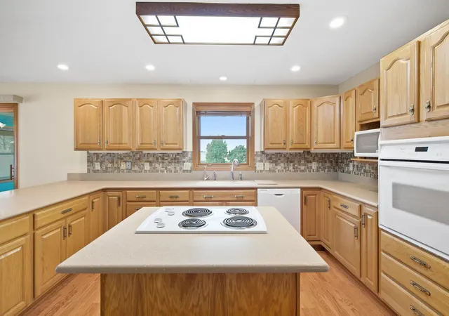 Photo 3 of Single family home for sale at 474 10th Avenue Sw, Wells, MN 56097 | MLS# 7145650 | Listing updated on 2026-09-21
