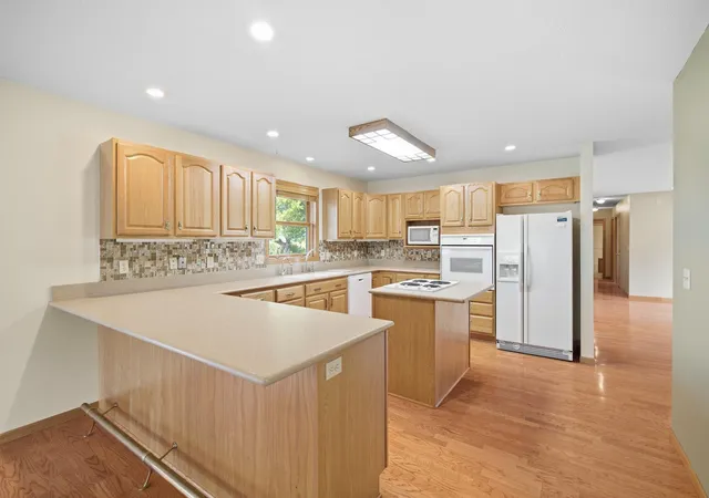 Photo 3 of Single family home for sale at 474 10th Avenue SW, Wells, MN 56097 | MLS# 7145650 | Listing updated on 2026-09-21
