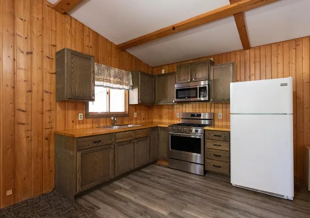 Photo 4 of Single family home for sale at 41300 US Hwy 63, Cable, WI 54821 | MLS# 7145652 | Listing updated on 2026-10-06