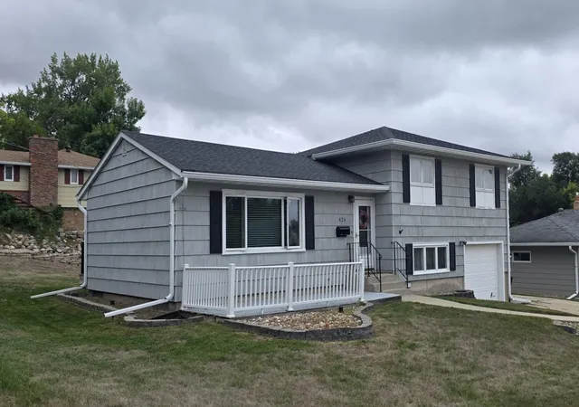 Photo 1 of Sale Pending at 426 9th Street Nw, Valley City, ND 58072 | MLS# 7145662 | Listing updated on 2026-09-30
