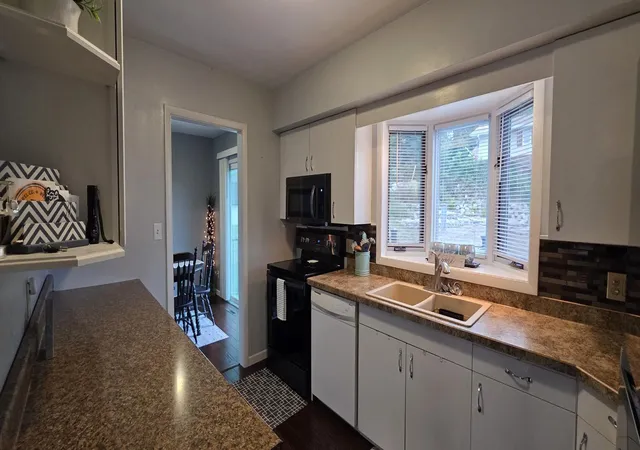 Photo 3 of Sale Pending at 426 9th Street NW, Valley City, ND 58072 | MLS# 7145662 | Listing updated on 2026-09-30