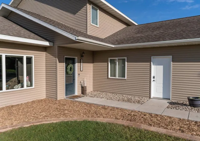 Photo 3 of Single family home for sale at 2021 Tower View Rd, Fergus Falls, MN 56537 | MLS# 7145689 | Listing updated on 2026-09-19
