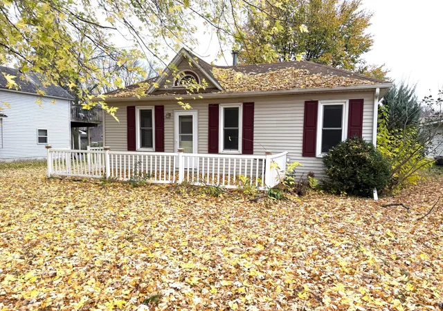 Single family home for sale at 1218 7 1/2 St SW, Willmar, MN 56201 | MLS# 7145705
