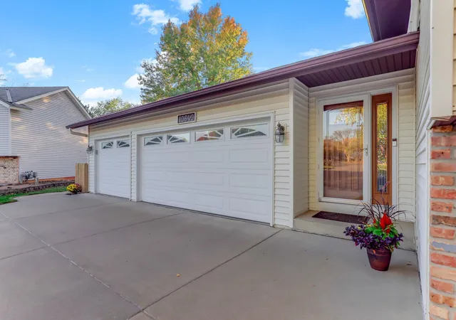 Photo 2 of Single family home for sale at 10640 Yukon Rd S, Bloomington, MN 55438 | MLS# 7145709 | Listing updated on 2026-10-26