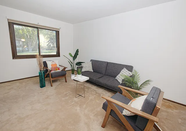 Photo 4 of Single family home for sale at 6570 Upper 35th St N, Saint Paul, MN 55128 | MLS# 7145716 | Listing updated on 2026-09-17