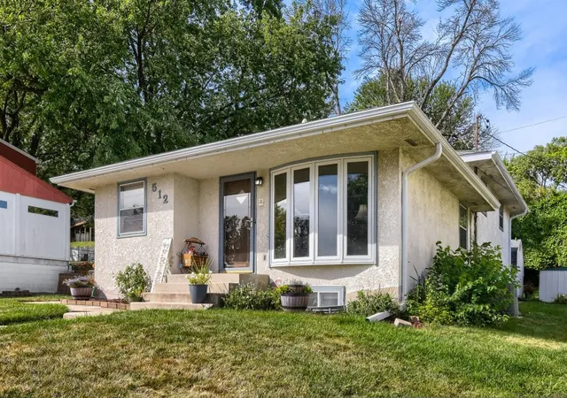 Photo 2 of Single family home for sale at 512 9th Avenue S, South Saint Paul, MN 55075 | MLS# 7145719 | Listing updated on 2026-09-18