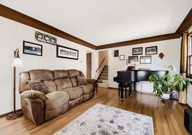 Photo 3 of Single family home for sale at 512 9th Avenue S, South Saint Paul, MN 55075 | MLS# 7145719 | Listing updated on 2026-09-18