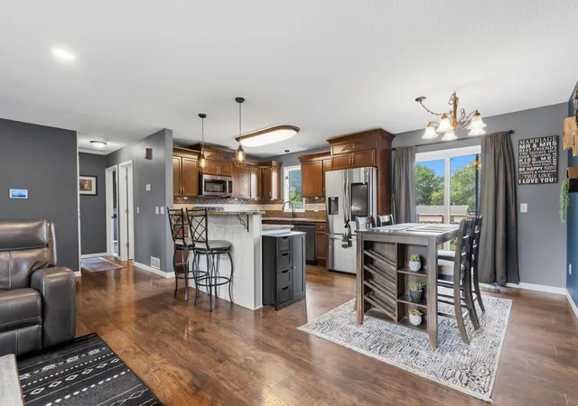 Photo 1 of Single family home for sale at 5530 W 135th Street, Savage, MN 55378 | MLS# 7145757 | Listing updated on 2026-09-21
