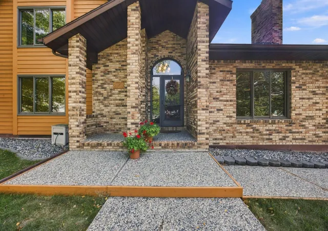 Photo 4 of Single family home for sale at 2802 28th Avenue S, Fargo, ND 58103 | MLS# 7145788 | Listing updated on 2026-09-30