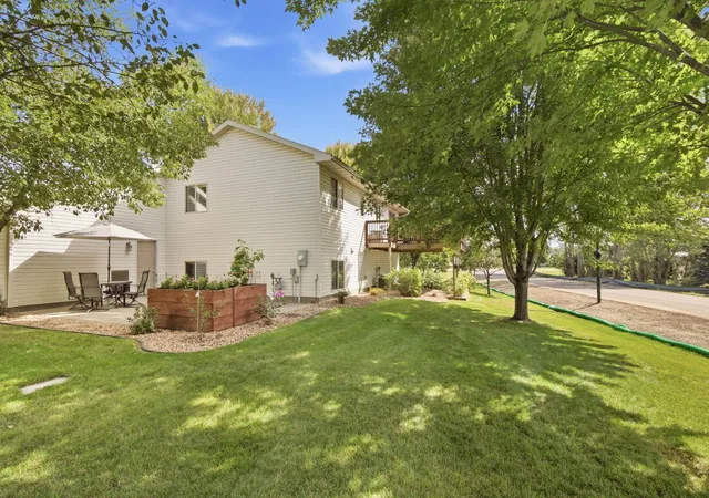 Photo 3 of Single family home for sale at 1120 Applewood Ct, Waite Park, MN 56387 | MLS# 7145791 | Listing updated on 2026-09-29