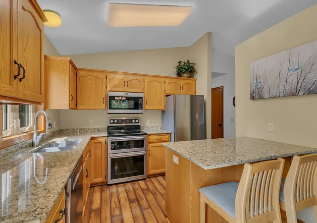Photo 4 of Single family home for sale at 1120 Applewood Ct, Waite Park, MN 56387 | MLS# 7145791 | Listing updated on 2026-09-29