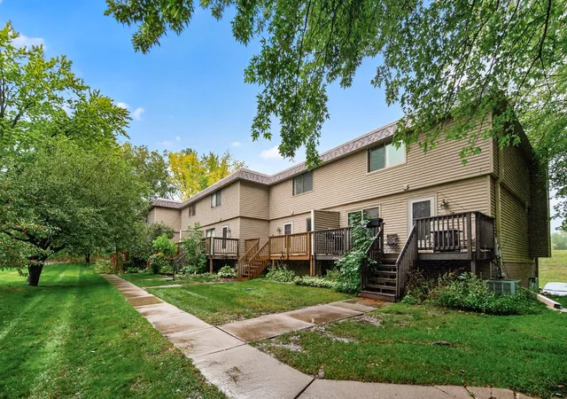 Photo 1 of Single family home for sale at 6290 Meadowlark Ln N, Maple Grove, MN 55369 | MLS# 7145793 | Listing updated on 2026-09-27