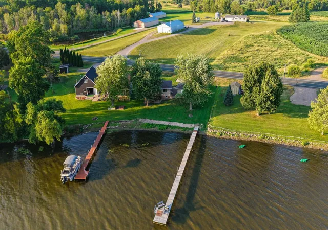 Photo 4 of Single family home for sale at 51334 Rush Lake Trl, Rush City, MN 55069 | MLS# 7145794 | Listing updated on 2026-09-18