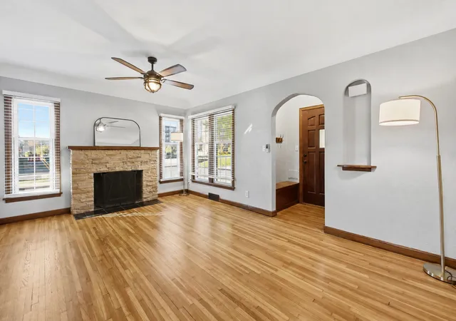 Photo 2 of Single family home for sale at 1118 Livingston Ave, Saint Paul, MN 55118 | MLS# 7145795 | Listing updated on 2026-10-08