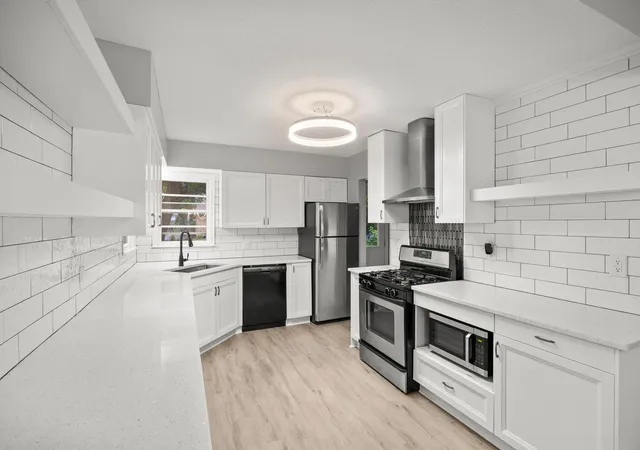 Photo 3 of Single family home for sale at 1712 W 66th Street, Minneapolis, MN 55423 | MLS# 7145805 | Listing updated on 2026-10-22