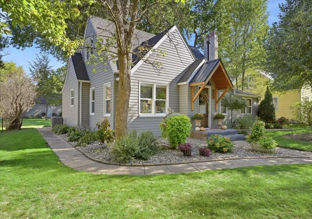 Photo 2 of Sale Pending at 312 Westminster Ave Sw, Watertown, MN 55388 | MLS# 7145814 | Listing updated on 2026-10-02