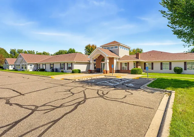 Photo 2 of Condo for sale at 1085 Dale St Sw #115, Hutchinson, MN 55350 | MLS# 7145826 | Listing updated on 2026-09-22