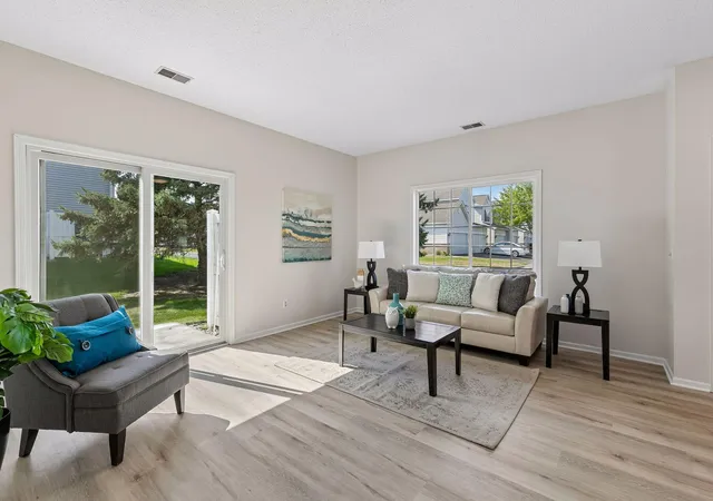 Photo 3 of Single family home for sale at 1336 Yorkshire Ln, Shakopee, MN 55379 | MLS# 7145827 | Listing updated on 2026-09-21