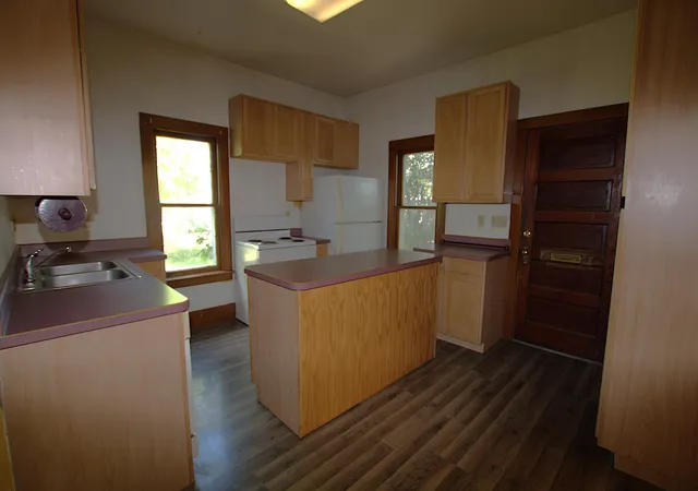 Photo 3 of Single family home for sale at 1015 US 10 E, Staples, MN 56479 | MLS# 7145828 | Listing updated on 2026-09-18